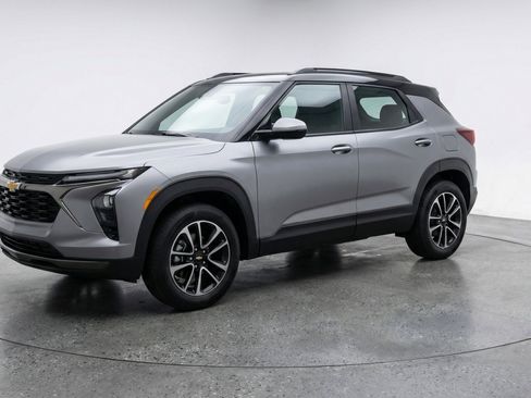 Used 2025 Chevrolet TrailBlazer LT FWD image 3