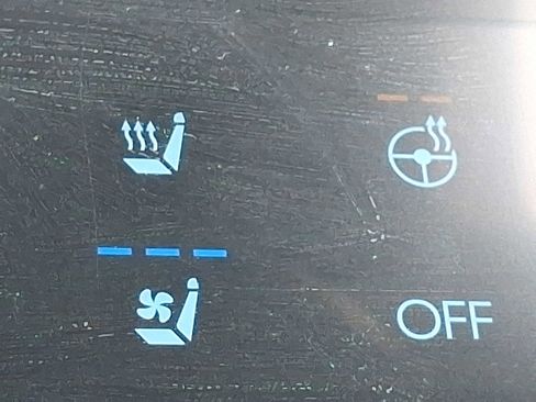 Used 2025 Hyundai Santa Fe Limited image 24