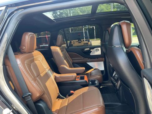 Used 2020 Lincoln Aviator Reserve w/ Equipment Group 202A AWD/4WD image 13