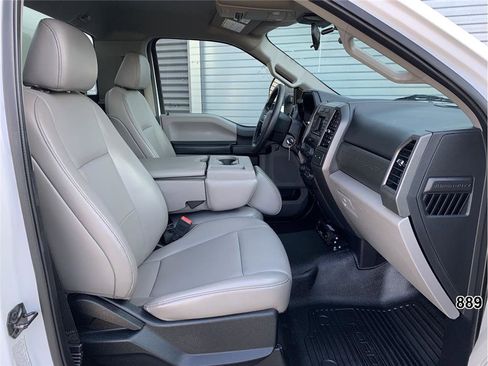 Used 2020 Ford F550 2WD Regular Cab Super Duty image 25