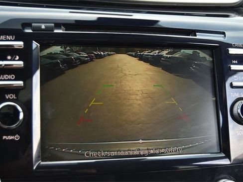 Used 2021 Nissan Murano SV image 13