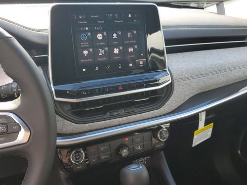 New 2026 Jeep Compass Latitude image 25