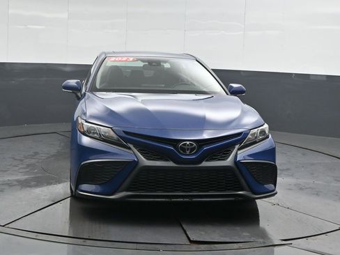 Used 2023 Toyota Camry SE w/ Cold Weather Package image 5