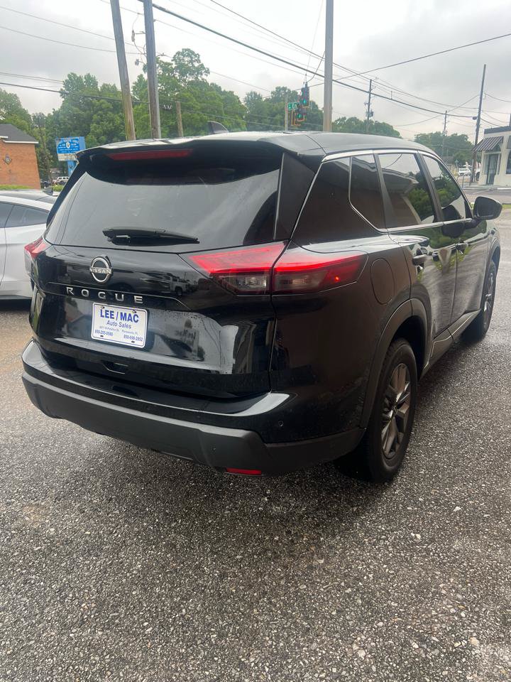 Used 2024 Nissan Rogue S FWD image 5