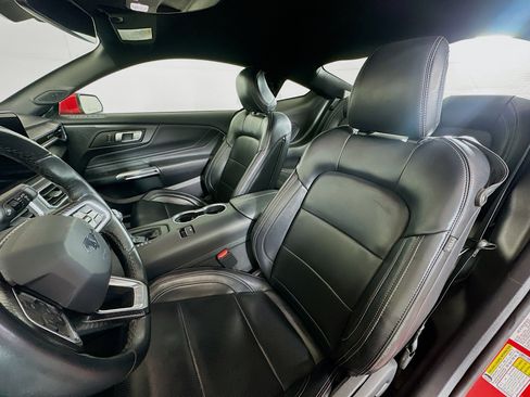 Used 2024 Ford Mustang Premium image 13