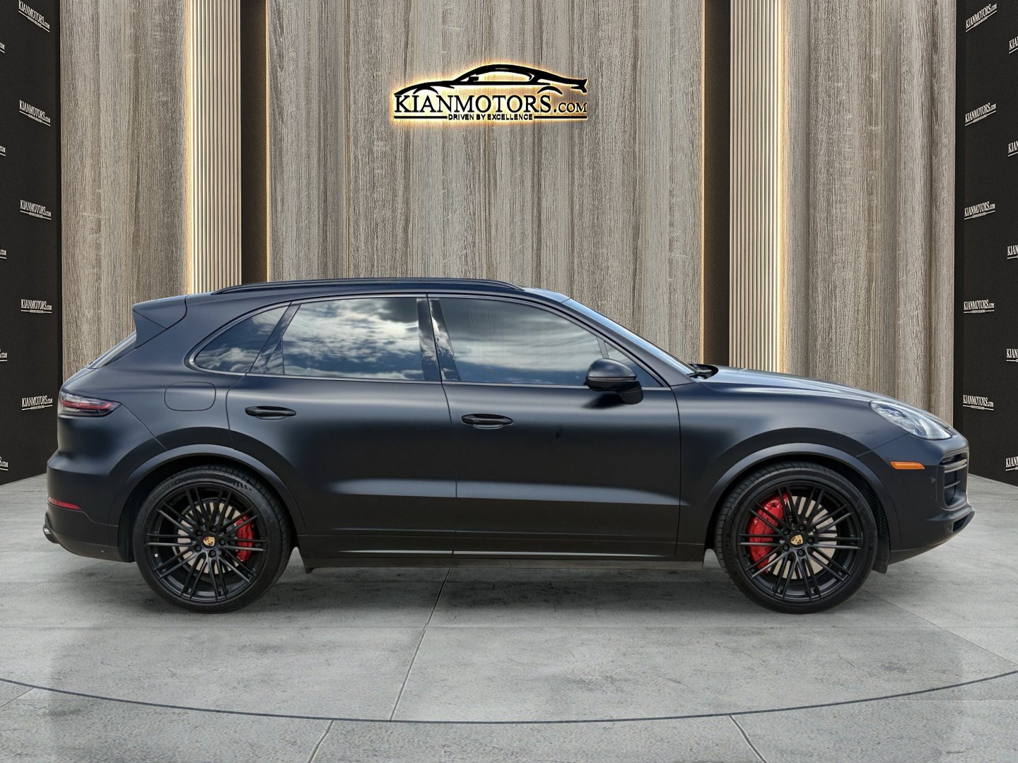 Used 2021 Porsche Cayenne Turbo AWD/4WD image 20