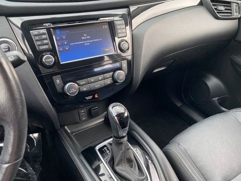 Used 2018 Nissan Rogue Sport SL image 17