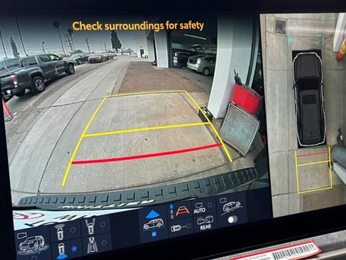 Certified 2025 Toyota 4Runner Trailhunter image 27