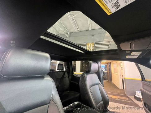 Used 2022 Ford F150 Lariat w/ Equipment Group 502A High image 19