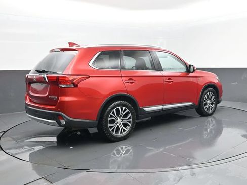 Used 2018 Mitsubishi Outlander GT AWD/4WD image 24