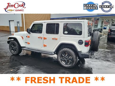 Used 2022 Jeep Wrangler Unlimited Sahara image 11