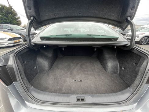 Used 2025 Nissan Altima 2.5 SV image 25