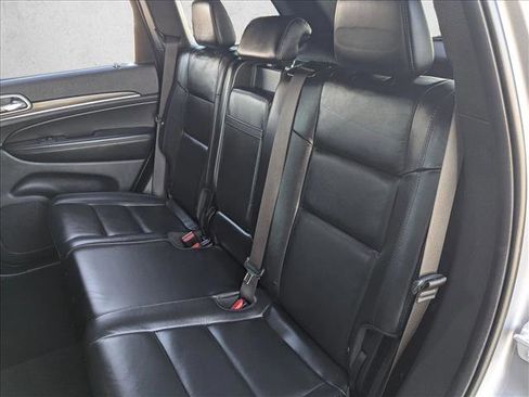 Used 2019 Jeep Grand Cherokee Limited image 20