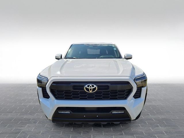 Used 2025 Toyota Tacoma TRD Off-Road AWD/4WD image 2