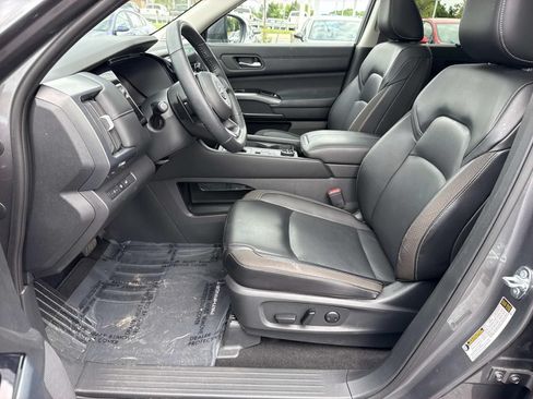 Used 2024 Nissan Pathfinder SL w/ SL Premium Package AWD/4WD image 29