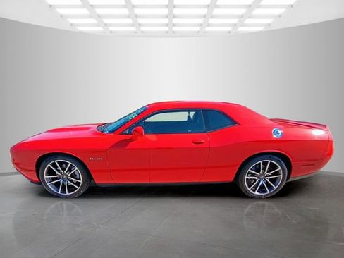 Used 2022 Dodge Challenger R/T w/ Plus Package RWD image 9