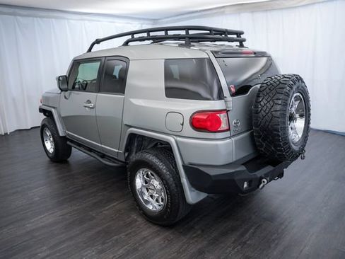 Used 2011 Toyota FJ Cruiser 4WD w/ Upgrade Pkg image 11