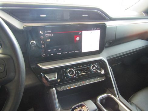 Used 2023 GMC Sierra 1500 Denali w/ Denali Reserve Package AWD/4WD image 36