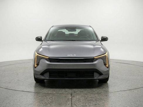 Used 2025 Kia K4 FWD image 2