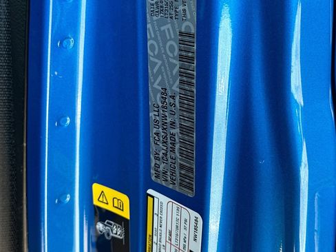 Used 2022 Jeep Wrangler Unlimited Rubicon w/ Xtreme Recon 35" Tire Package AWD/4WD image 38