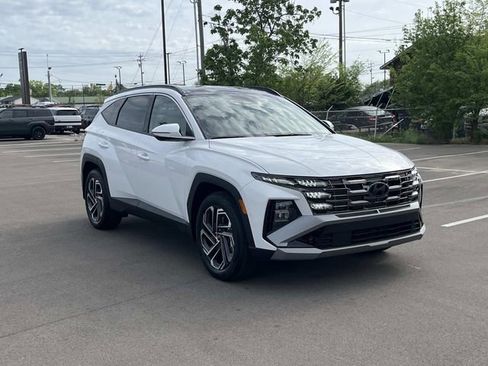 New 2026 Hyundai Tucson Limited FWD image 3
