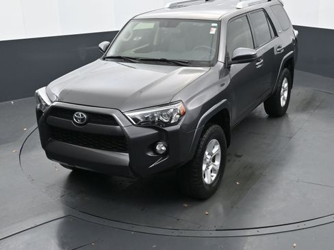 Used 2017 Toyota 4Runner SR5 image 27