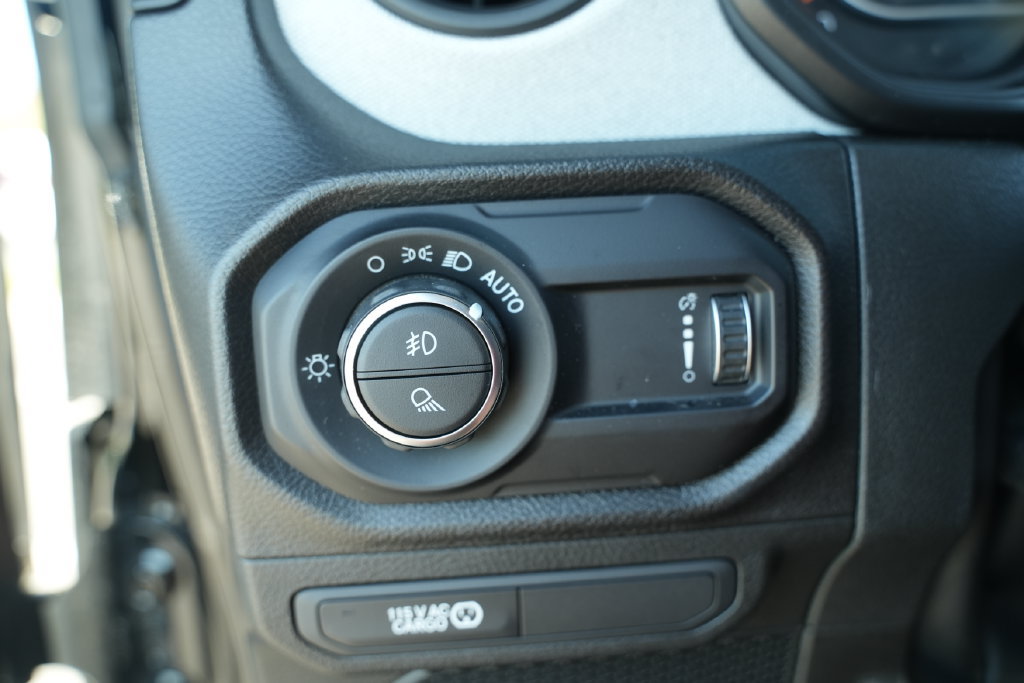 Used 2024 Jeep Gladiator Sport AWD/4WD image 35