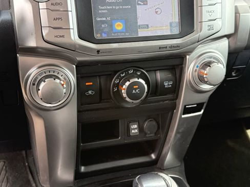 Used 2019 Toyota 4Runner SR5 Premium image 17