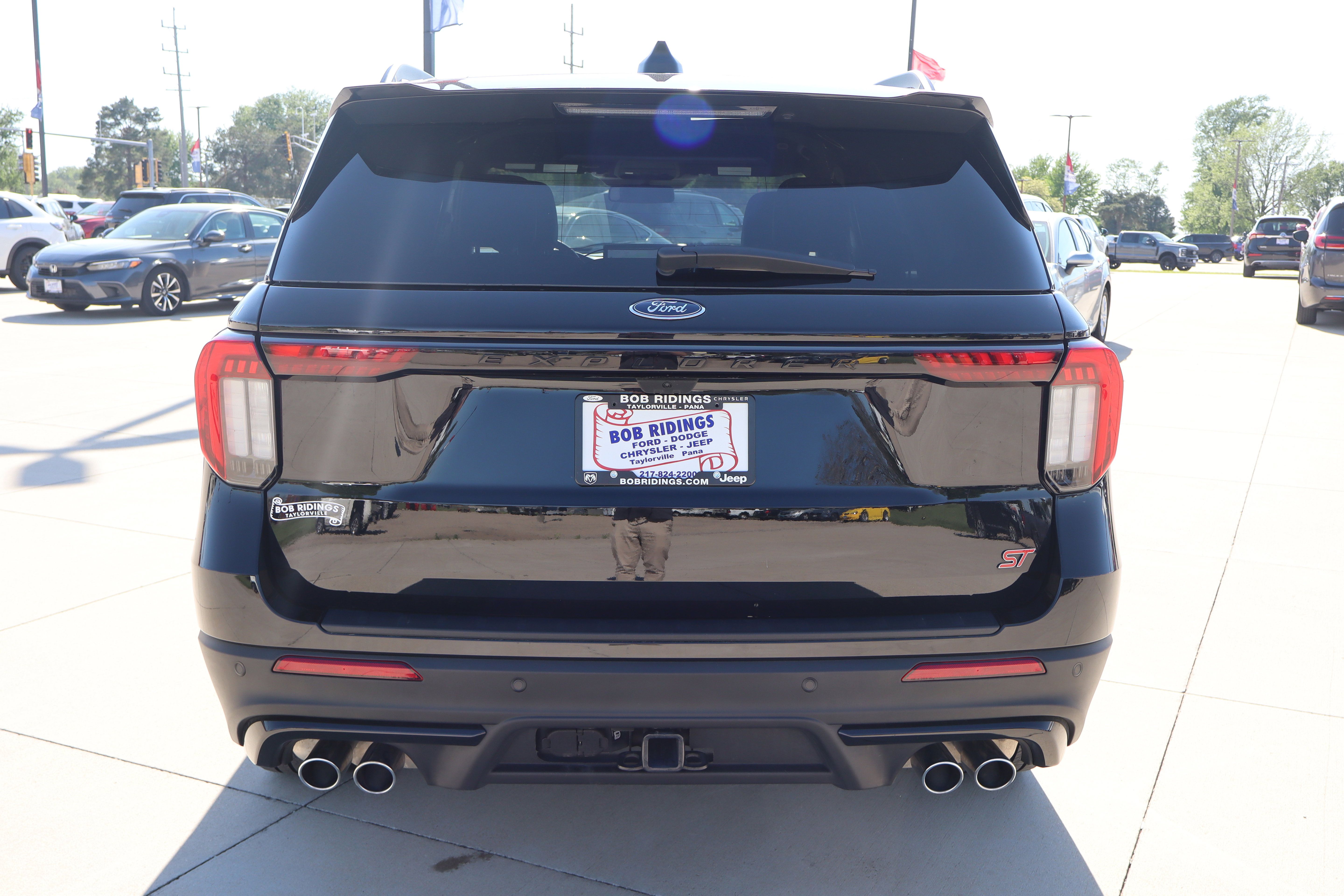 Used 2025 Ford Explorer ST AWD/4WD image 7