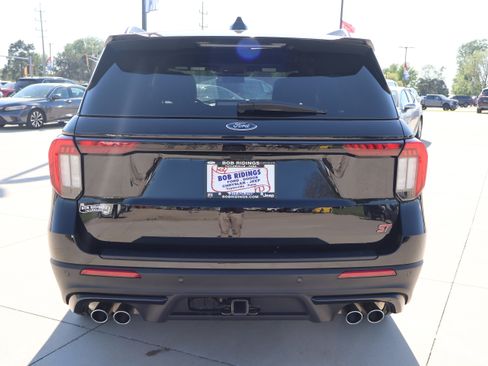 Used 2025 Ford Explorer ST AWD/4WD image 7