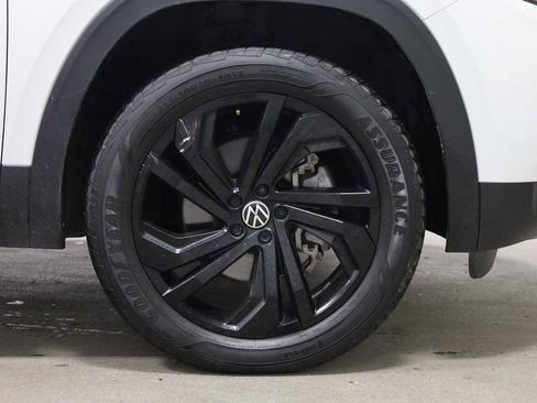 Used 2023 Volkswagen Atlas Cross Sport SE image 12