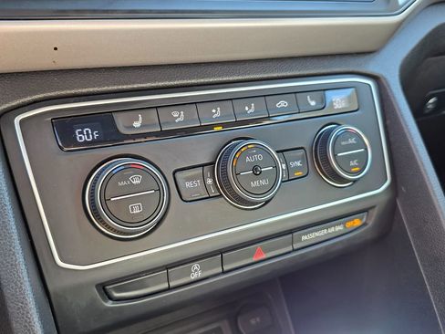 Used 2021 Volkswagen Atlas SE image 39