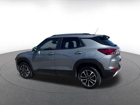 Used 2025 Chevrolet TrailBlazer LT FWD image 10