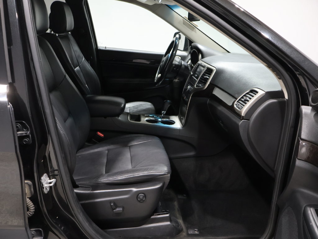 Used 2013 Jeep Grand Cherokee Laredo RWD image 22