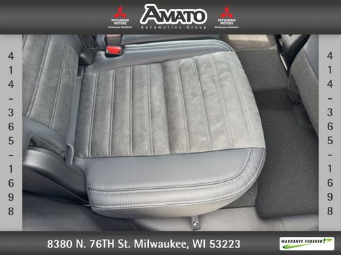 New 2025 Mitsubishi Outlander SE image 17