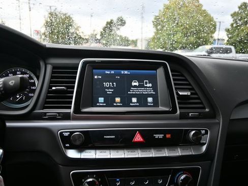 Used 2019 Hyundai Sonata SE image 14
