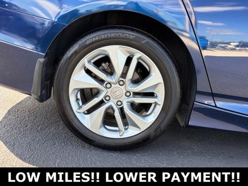 Used 2019 Honda Accord LX image 7