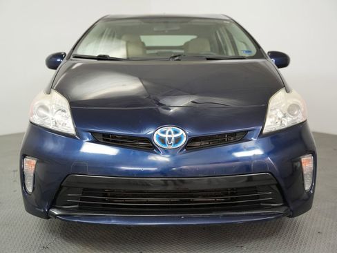 Used 2013 Toyota Prius Two FWD image 2