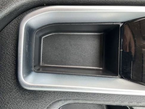 Used 2024 Nissan Sentra SV FWD image 16