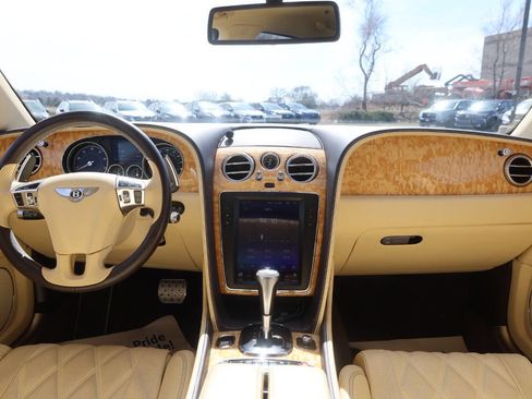 Used 2016 Bentley Flying Spur W12 image 13