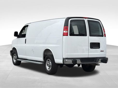 Used 2025 GMC Savana 2500 w/ Driver Convenience Package RWD image 6