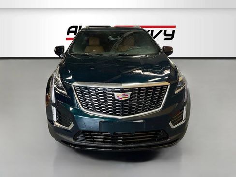 Used 2024 Cadillac XT5 Premium Luxury AWD/4WD image 2