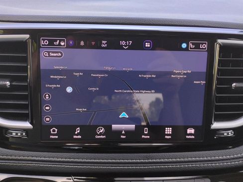 Used 2023 Chrysler Pacifica Limited FWD image 29