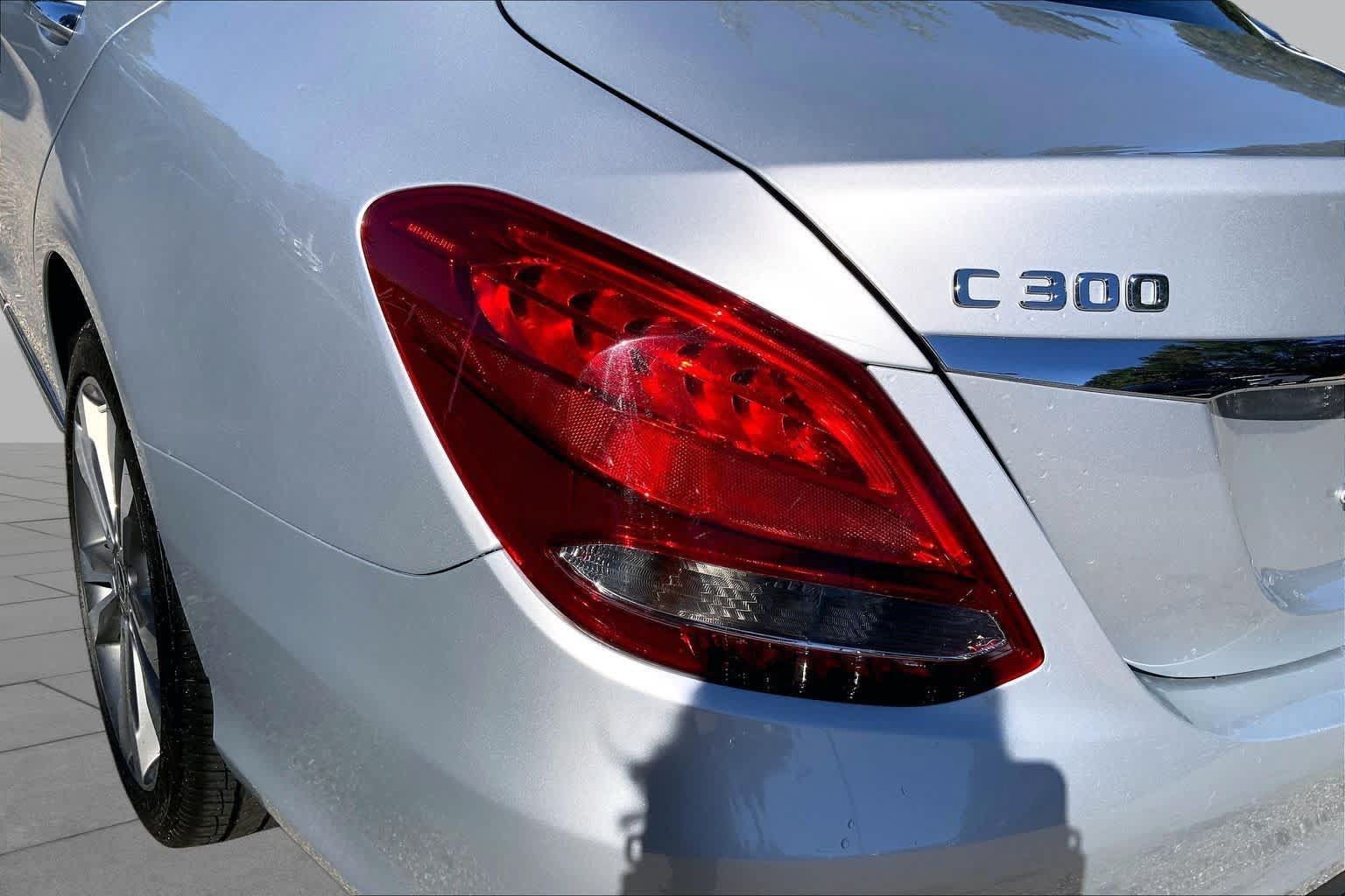 Used 2018 Mercedes-Benz C 300 4MATIC Sedan image 28
