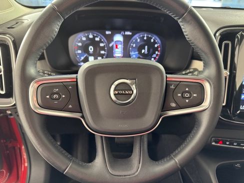 Used 2019 Volvo XC40 T5 Momentum AWD/4WD image 29