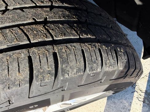 Used 2019 Chevrolet Silverado 1500 Custom w/ Custom Convenience Package image 15