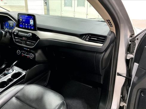 Certified 2020 Ford Escape SE Sport image 15