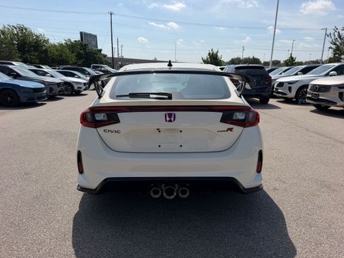 Used 2025 Honda Civic Type R image 5