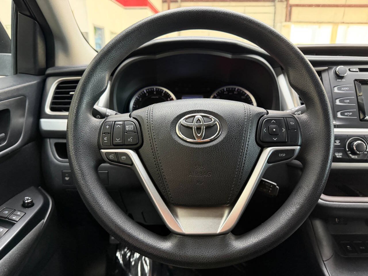 Used 2016 Toyota Highlander LE FWD image 23