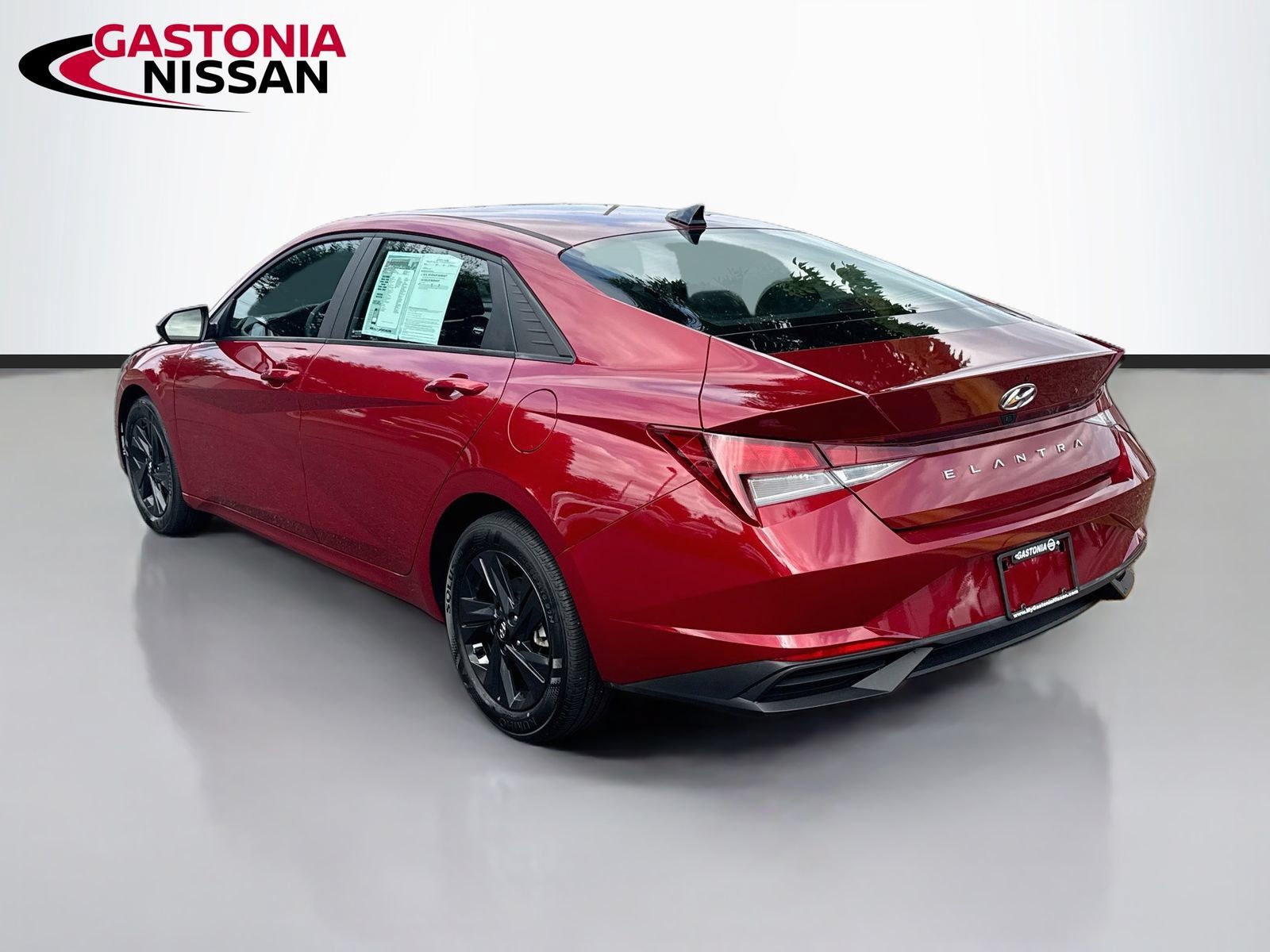 Used 2023 Hyundai Elantra SEL FWD image 6
